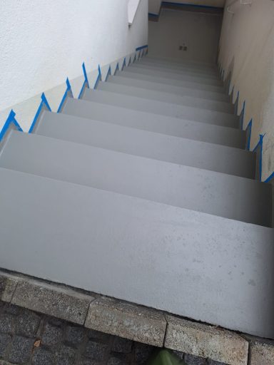 Hier haben wir eine Treppe neu lackiert 